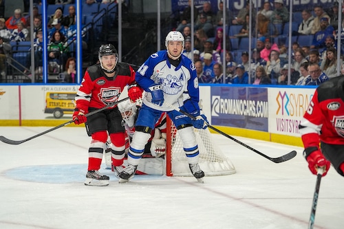 The Syracuse Crunch blanked the Utica Comets, 3-0, on Friday.