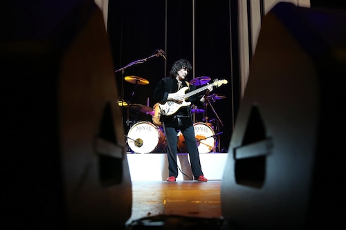 Ritchie Blackmore of Rainbow performs at SC Olympic on April 8, 2018 in Moscow, Russia. (Photo by Gennady Avramenko/Epsilon/Getty Images)