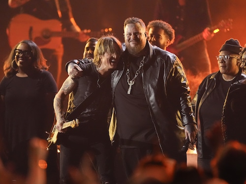 Keith Urban and Jelly Roll performing