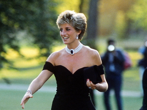 Princess Diana (1961 - 1997) arriving at the Serpentine Gallery, London, in a gown by Christina Stambolian, June 1994. (Photo by Jayne Fincher/Getty Images)