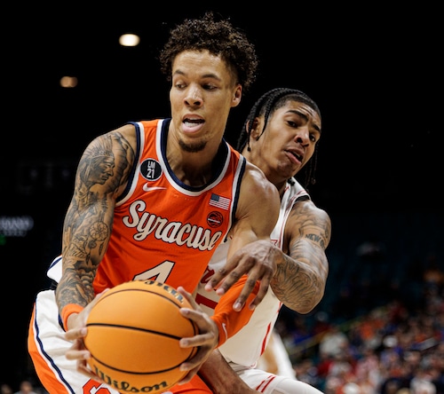 Syracuse Orange guard Nate Kingz (4) pulls a rebound down as Syracuse takes on Houston in the first round of play in the Players Era Festival at the MGM Grand in Las Vegas Monday, November 24, 2025. (N. Scott Trimble | strimble@syracuse.com)