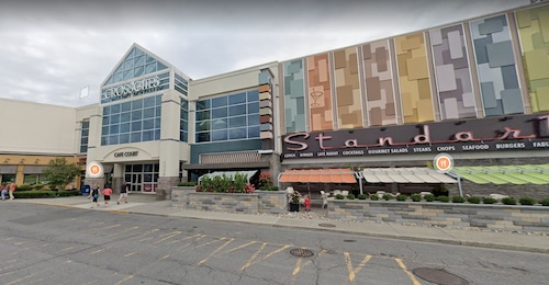 Syracuse-based Pyramid Management Group, the owner of Destiny USA, has secured new financing for Crossgates Mall near Albany. Crossgates, located in the town of Guilderland, near Albany, is seen a file image. (Google Maps)