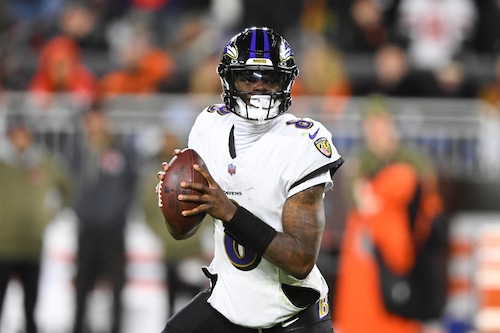 A photo of Lamar Jackson.