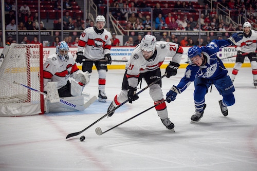 Syracuse Crunch downed by Charlotte Checkers, 3-2