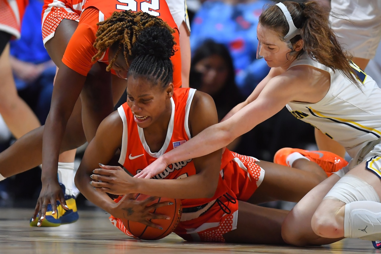 Syracuse vs. Michigan women's basketball at the Hall of Fame Classic