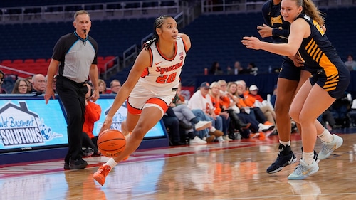 Syracuse women's basketball player Dominique Darius drives during a game against Canisius on Tuesday, Nov. 11, 2025. (Photo courtesy Syracuse University Athletics)
